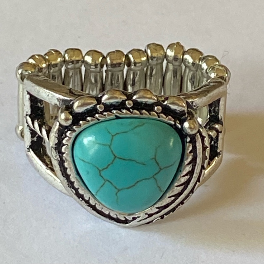 Silver Tone and Turquoise Stretch Wide Band Cocktail Ring Size 7.5-8